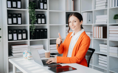 http://Female%20WordPress%20developer%20showing%20thumps%20up